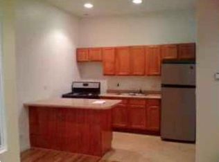 1502 W 18th St #2F, Chicago, IL 60608