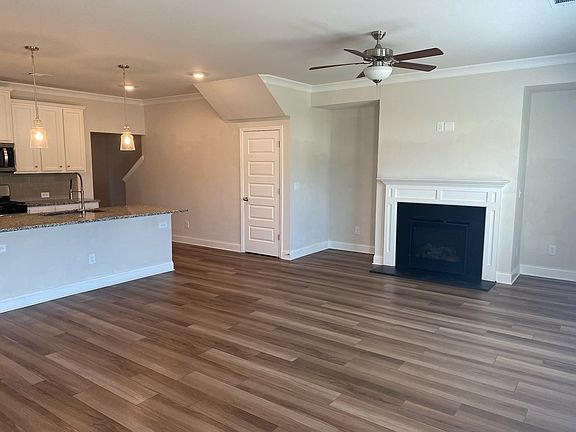 4th image of 2981 Westgate Park Dr