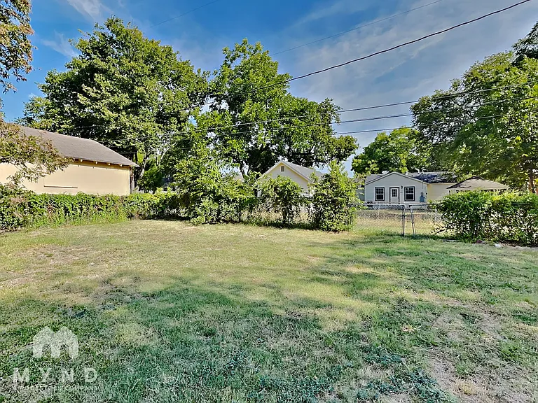 321 Edgefield Dr — Photo 13
