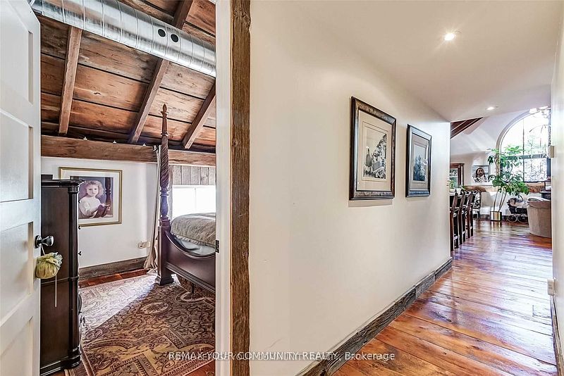 Markham House for rent - 2 Bedrooms — photo 8