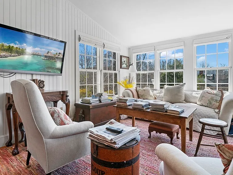 86 N Centre St — Photo 7
