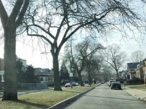 Exterior Neighborhood (street photo)