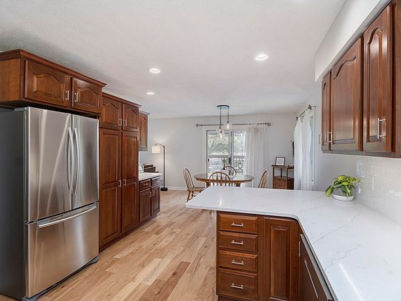 5th image of 10470 Greer Dr