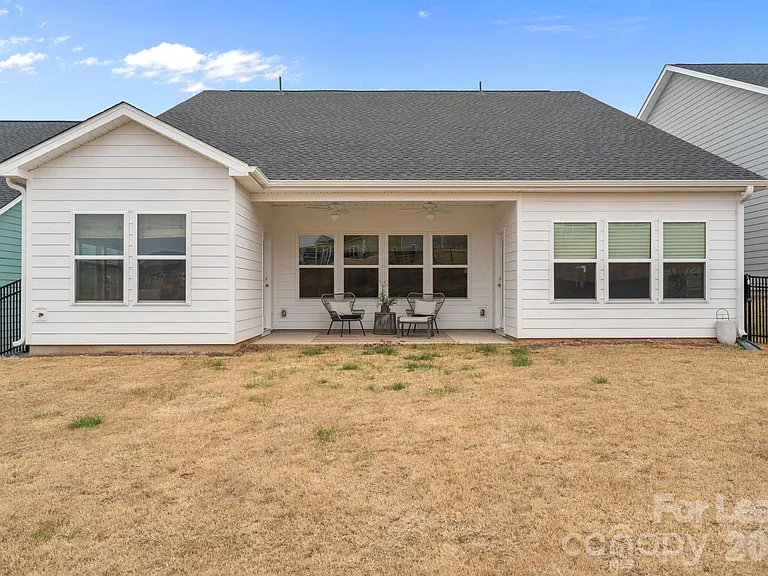 157 Montgomery Pl — Photo 26