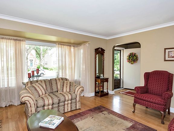 5th image of 9134 S Claremont Ave