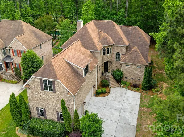 275 Palm Cove Way, York, SC 29745