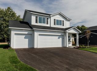 1305 Violet St, New Richmond, WI 54017