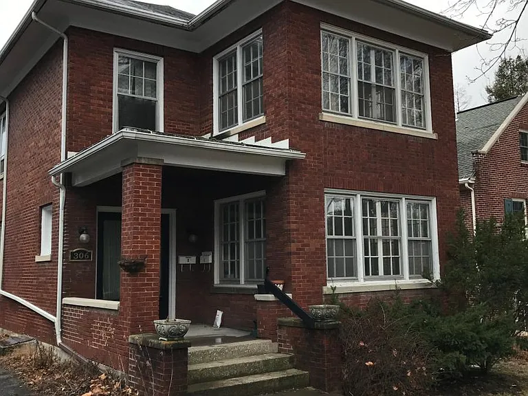 306 S Gill St #1 — Photo 3