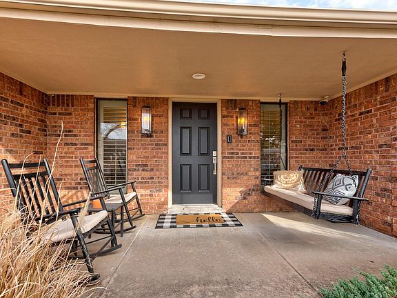 3rd image of 2616 Kensington Way