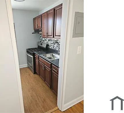 21 Chesapeake St SE #203