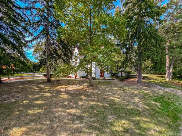 1420 W Lincoln St, Birmingham, MI 48009