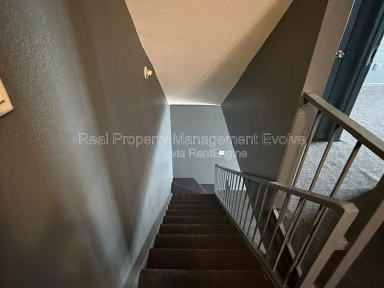 2689 W Ocotillo Rd — Photo 23