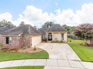 3928 Meadow Ridge Dr, Baton Rouge, LA 70817