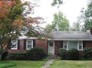 15 Lannis Ave, New Windsor, NY 12553