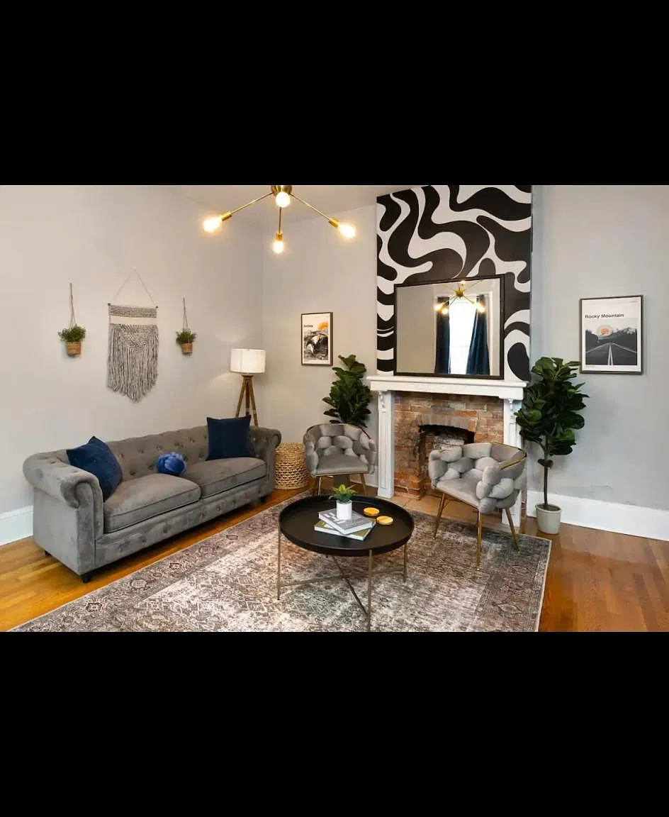 1119 Russell St — Photo 3