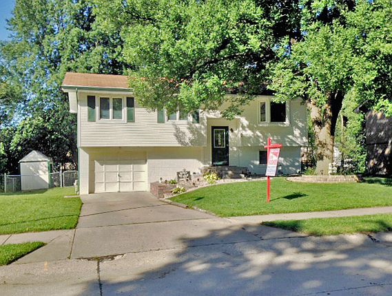 1st image of 104 Hillcrest Ave