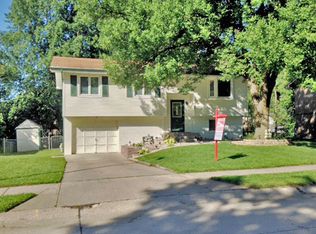 104 Hillcrest Ave, Glenwood, IA 51534