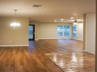 8521 Woodlyn Rd, Houston, TX 77028