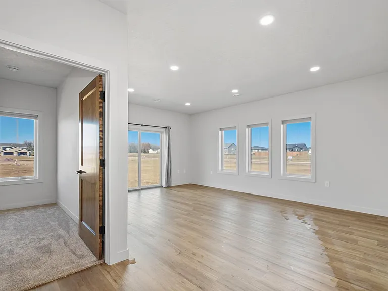 622 W Matthew Trl — Photo 13