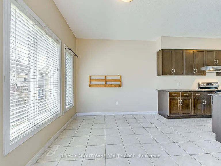 816 Roulston St — Photo 17