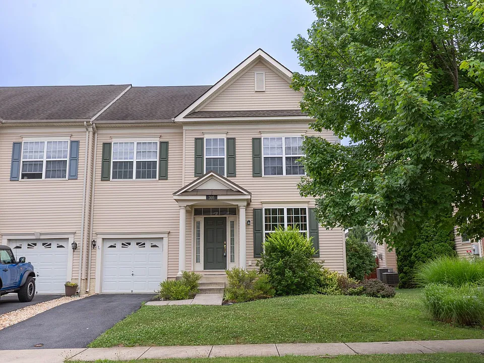 305 Lewisburg Ln