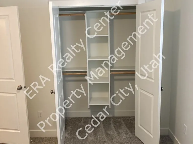 2334 N 450 W — Photo 11