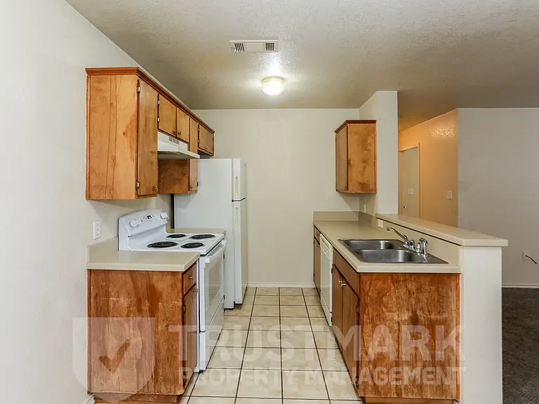 700 S Amy Ln #104 — Photo 6