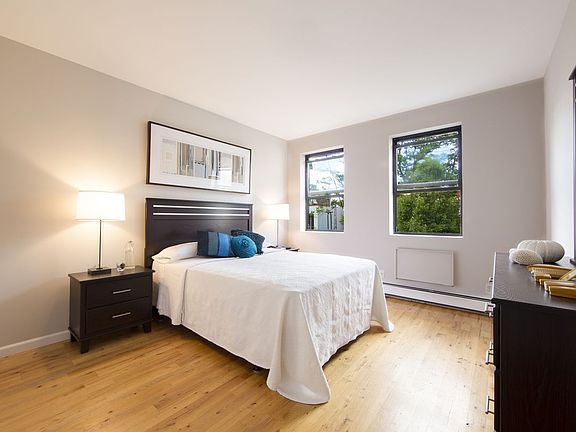 4th image of 88 Green St APT 2
