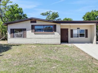 1142 Berkshire Rd, Daytona Beach, FL 32117