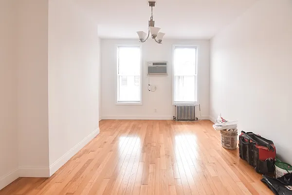 Rented by The Agency | media 4