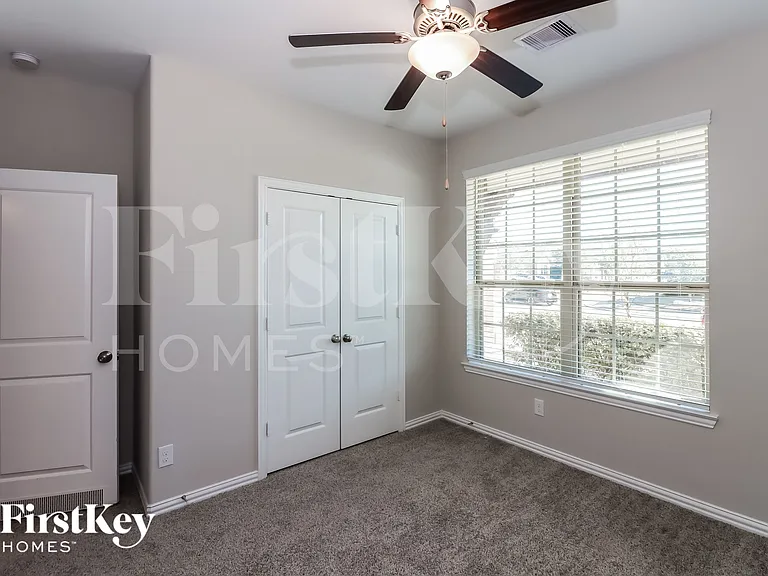 6406 Wolf Run Dr — Photo 13