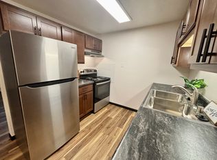 136 Capitol View Ter APT 8, Madison, WI 53713