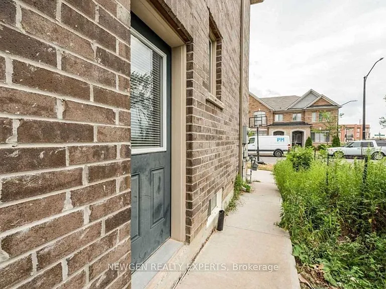 24 Thornapple St — Photo 6