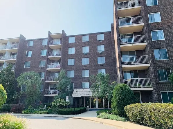 225 S Rohlwing Rd Unit 514, Palatine, IL 60074