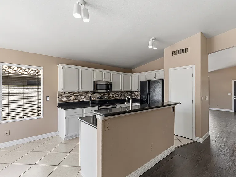 11820 S 45th St — Photo 23