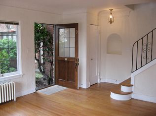 1405 E John St #9, Seattle, WA 98112