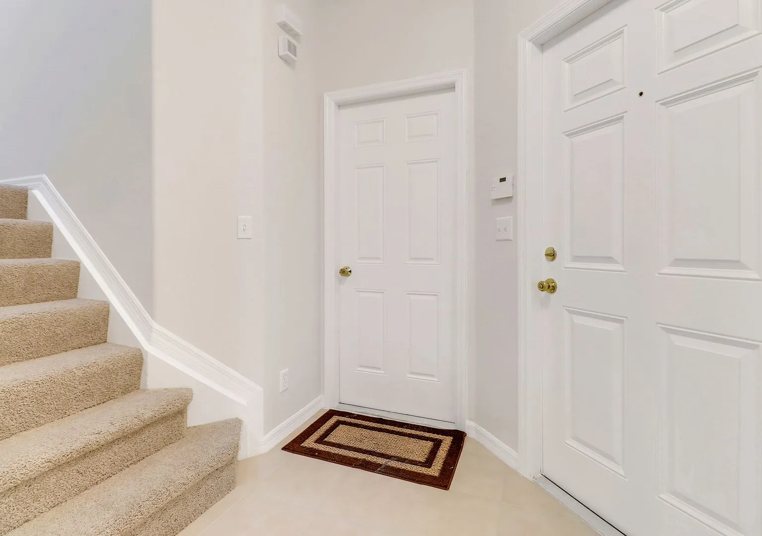 2 bedroom 2.5 bathroom Townhome in Cypress Landing — Photo 4