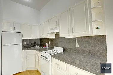 Rented by Bond New York