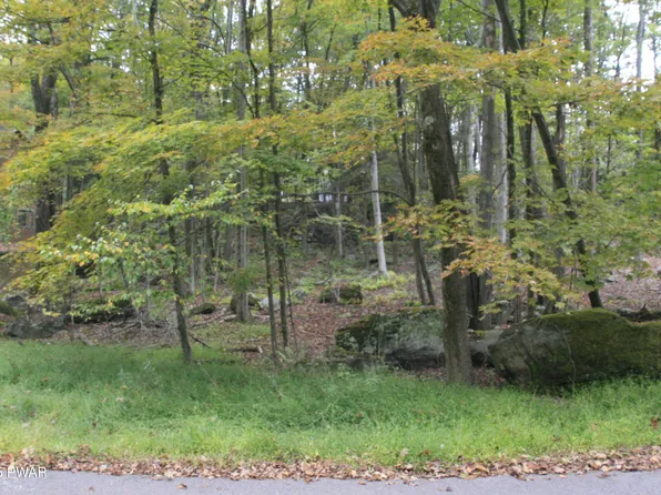 69 Northwood Ter, Lake Ariel, PA 18436