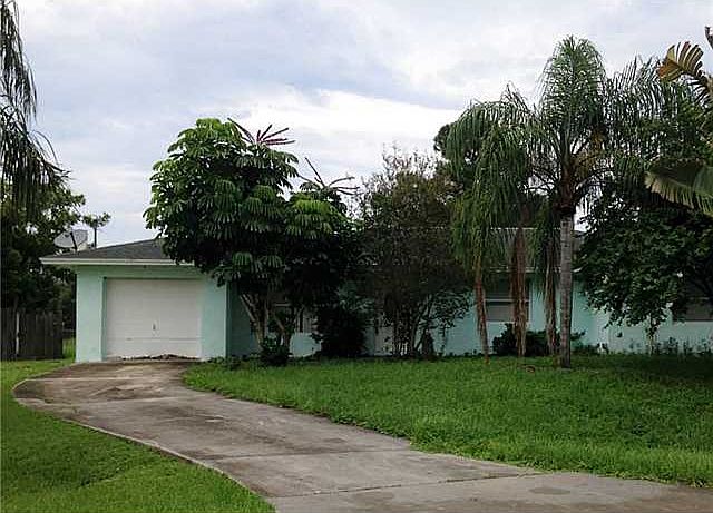 1st image of 2001 SW Susset Ln