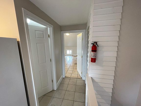 5th image of 324 1st Ave