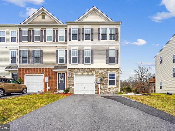2nd image of 174 Solara Dr