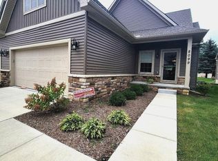 8099 Timber Trl, White Lake, MI