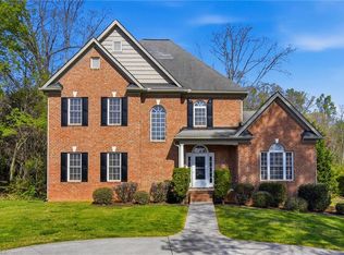 3508 Waterway Dr, Pfafftown, NC 27040