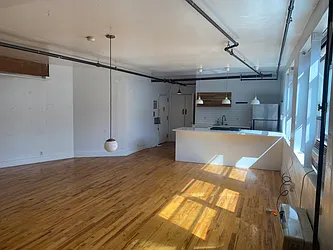 Rented by R New York