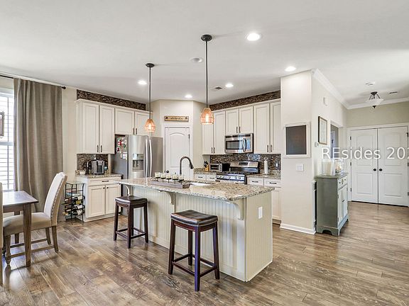 3rd image of 9 Jarvis Creek Ct