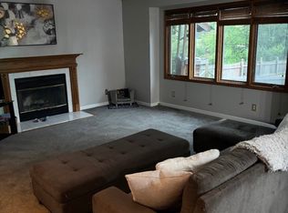 (Undisclosed Address), Lake View, NY 14085