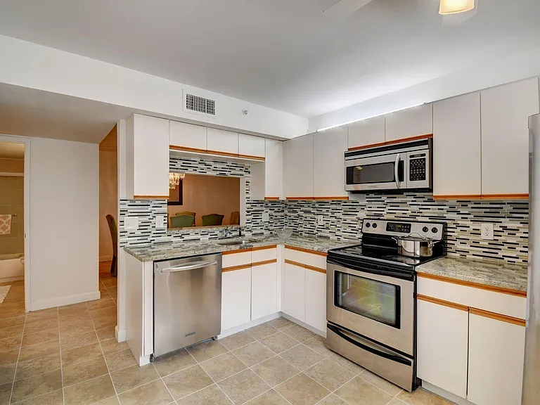 15364 Lakes Of Delray Blvd #45 — Photo 5