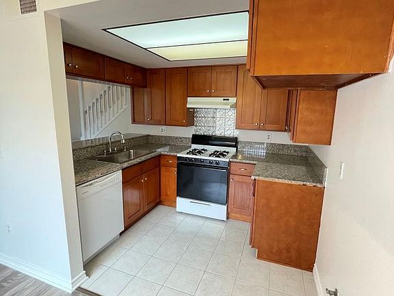 4th image of 6834 Saint Estaban St