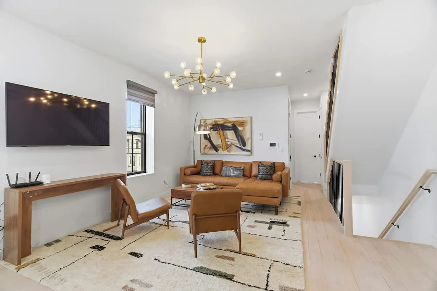 3 bed, 2.0 bath, 1797 sqft, $6,993 — Photo 4